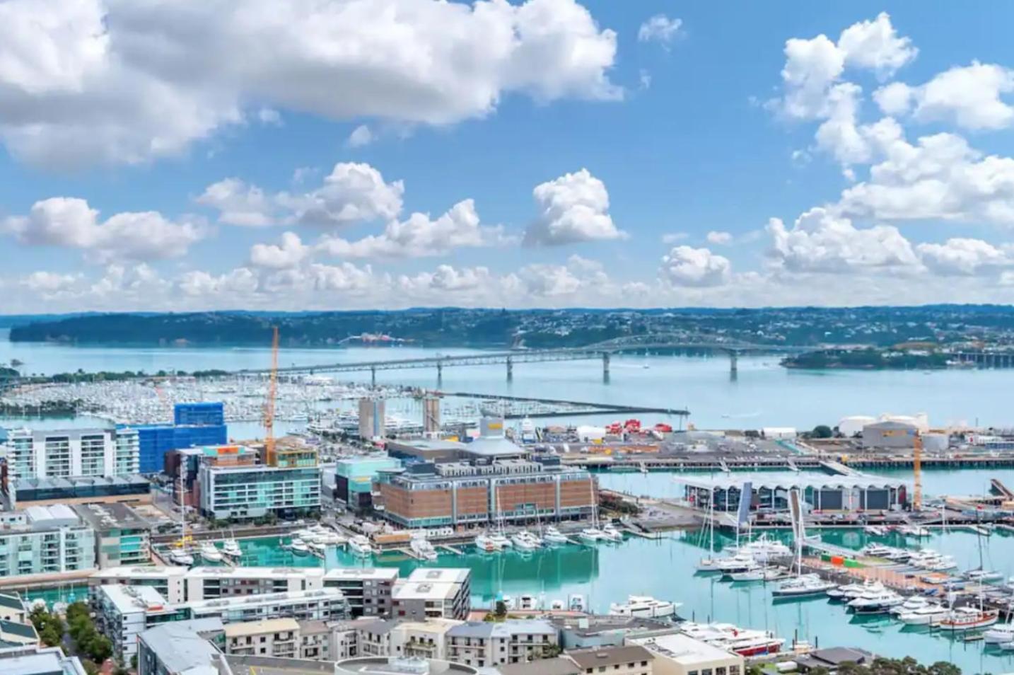 Top Floor Harbour View And Skytower View Apartment In Cbd Auckland Zewnętrze zdjęcie