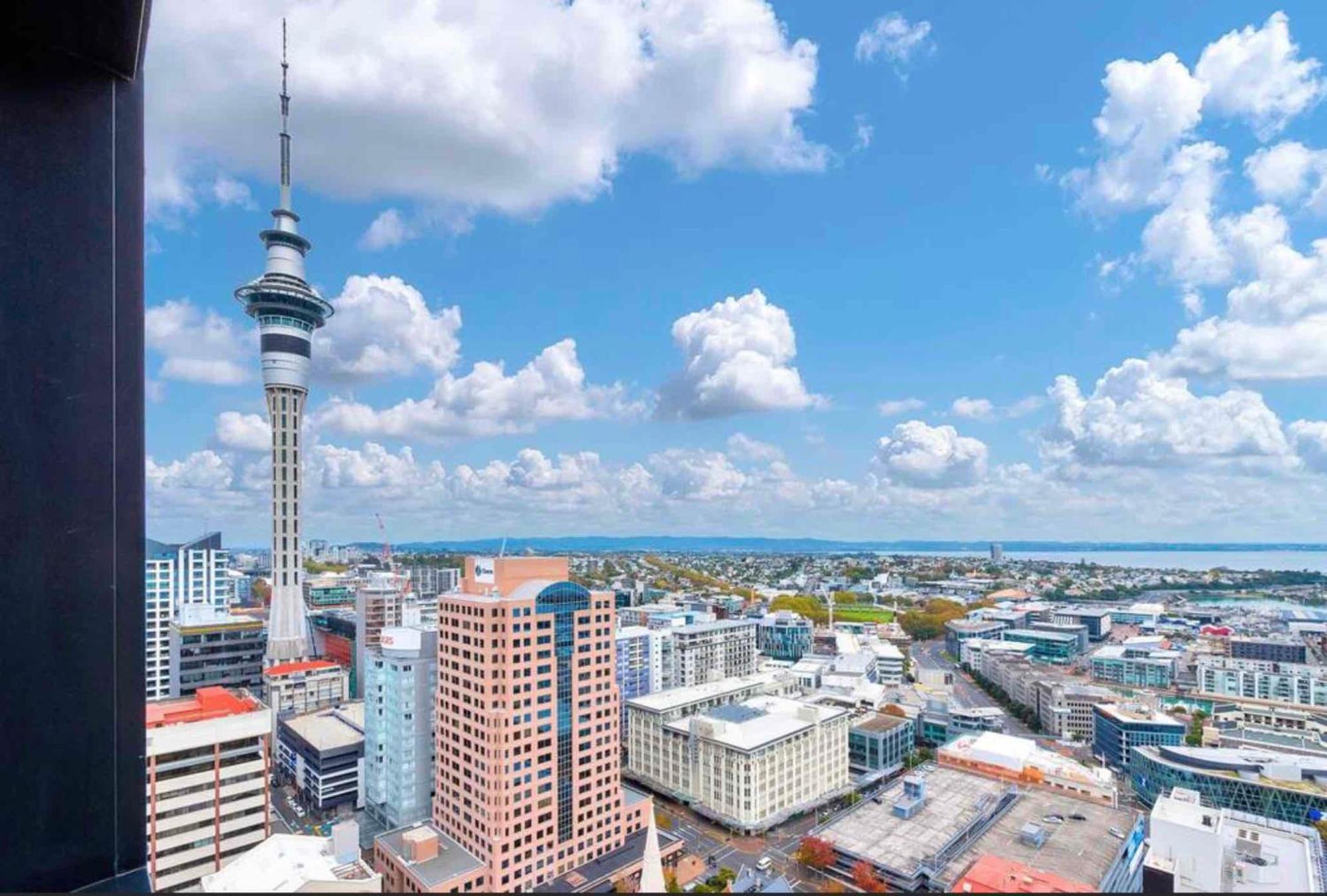 Top Floor Harbour View And Skytower View Apartment In Cbd Auckland Zewnętrze zdjęcie