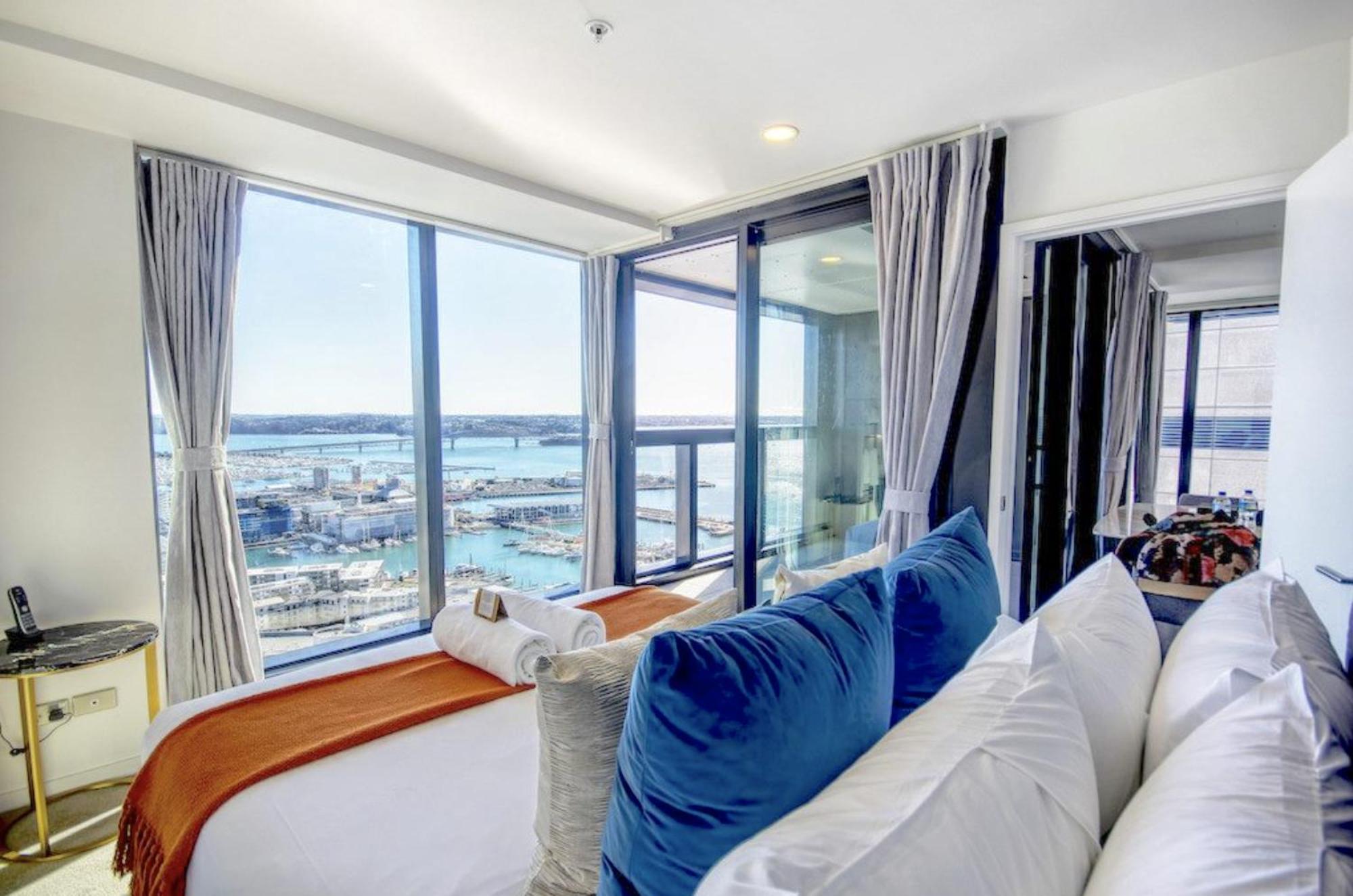Top Floor Harbour View And Skytower View Apartment In Cbd Auckland Zewnętrze zdjęcie