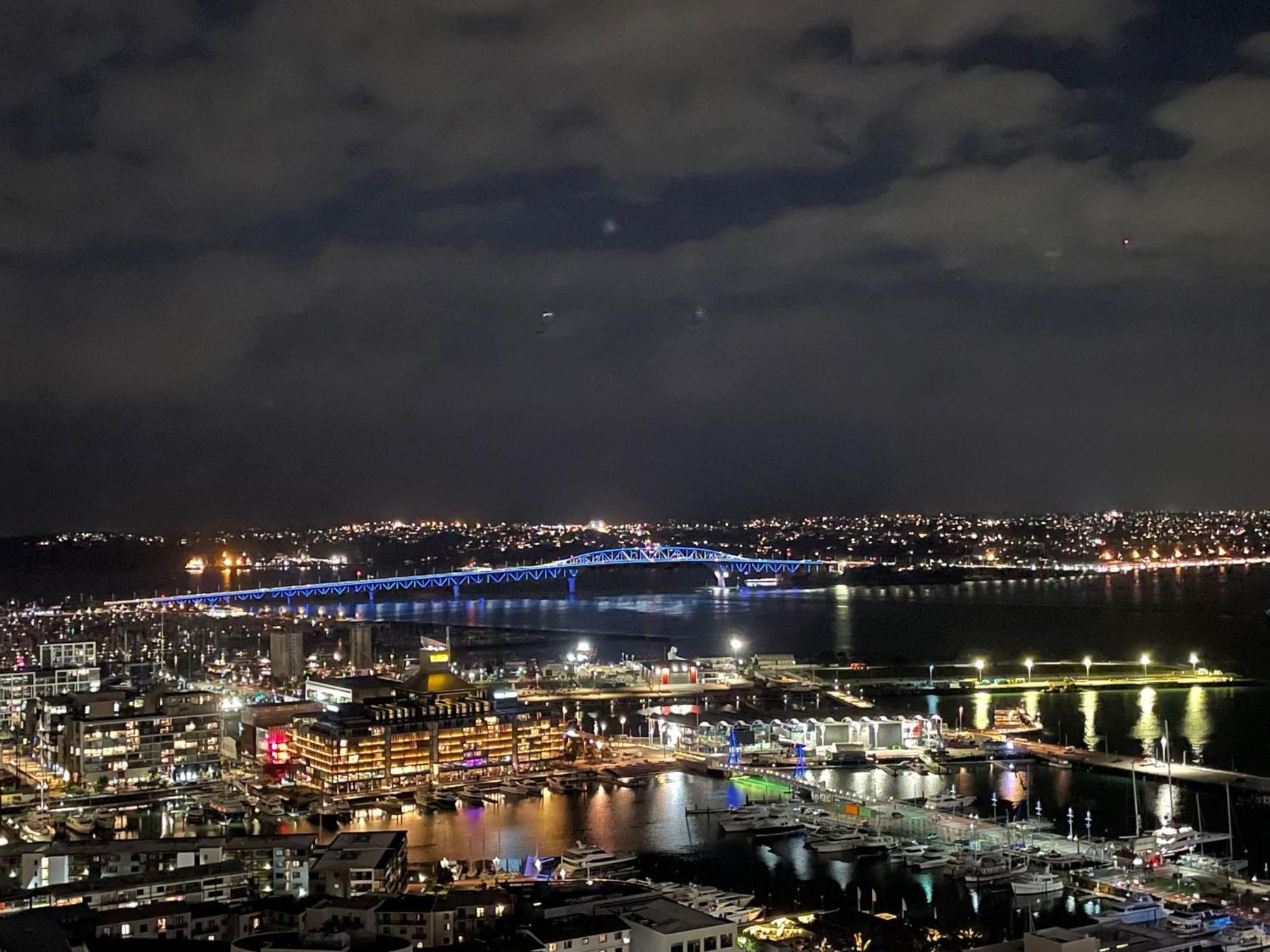Top Floor Harbour View And Skytower View Apartment In Cbd Auckland Zewnętrze zdjęcie